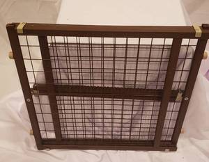 lot 118 image: Wood Pet Gate Dog