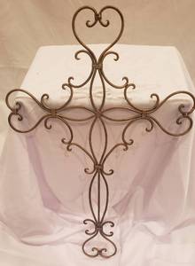 lot 115 image: Large Metal Cross 19x29