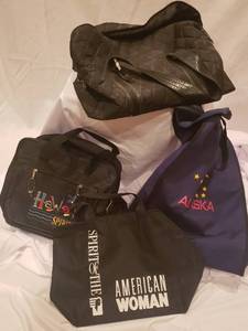 lot 128 image: Lot of travel and wheeled bags