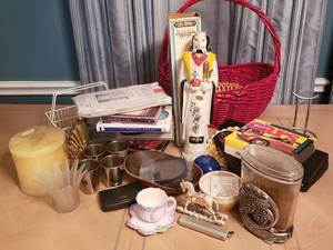 lot 145 image: Huge Lot of Misc Items