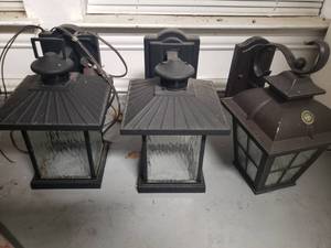 lot 147 image: 3 Outdoor Sconce Lights Black Wrought Iron