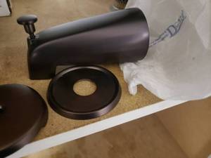 lot 152 image: Brand New Oil Rubbed Bronze Bathtub spout  NIB