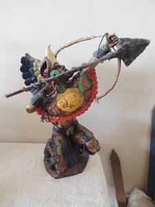 lot 34 image: Very heavy unique Indian statue with bow and arrow 15 x 14.5