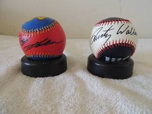 lot 62 image: Dusty Wallace baseball signed, Jeff Gordon autograph signed (Authentic)