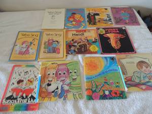 lot 70 image: Vintage childrens books- wee sing, Popeye, Heidi, tubby the tuba, gospel duck and more