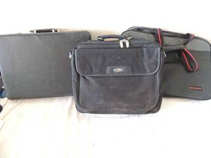 lot 76 image: 2 Samsonite laptop computer bags and a Samsonite briefcase