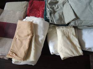 lot 144 image: large lot of sheets curtains towels throw blankets and more