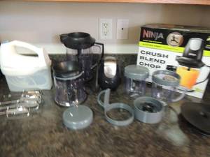lot 146 image: Ninja master prep all contents available box included Hamilton beach mixer