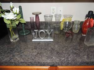 lot 159 image: Kitchen decor lot joy sign flower vases pepper decor and more