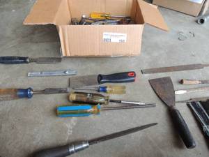 lot 165 image: SCREWDRIVERS, FILES,  CHIESEL, PUTTY KNIVES