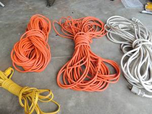 lot 172 image: 4 EXTENSION CORDS - 2 ARE 100 FT