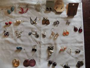 lot 191 image: Earrings- 24 sets included are silver and some new still with tag