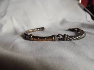 lot 177 image: 18K925 SILVER  JG BRACELET - ITALY  CENTER -GOLD W TINY STONES, SIDES TWISTED ROPE SILVER - TW 28 GMS