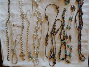 lot 190 image: Necklaces x 9  18 to 36