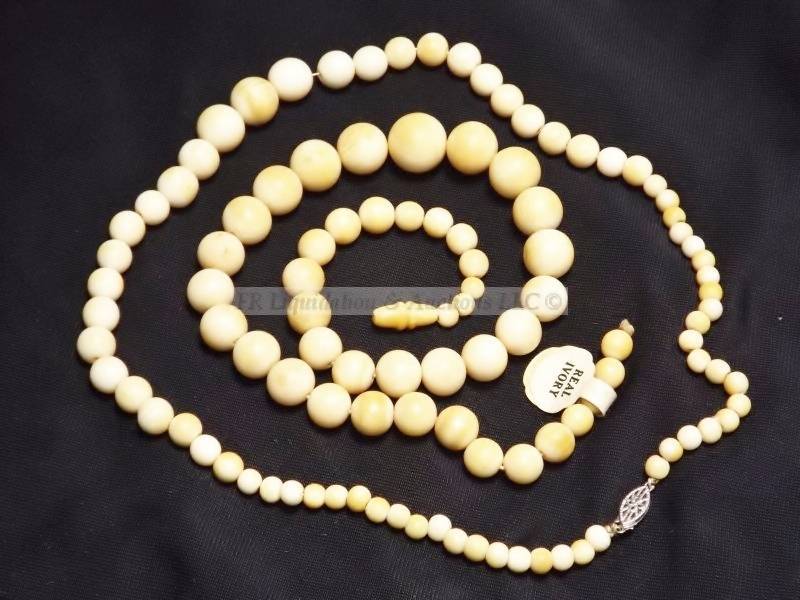 lot 51 image: Ivory