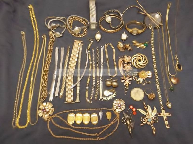 lot 74 image: Gold 10K, 12K, 14K, 18k