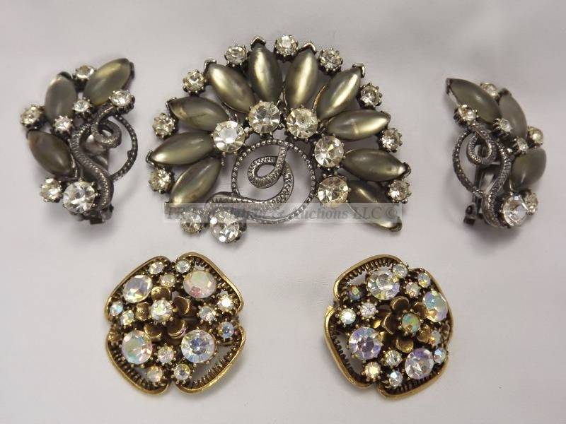 lot 82 image: Jewelry