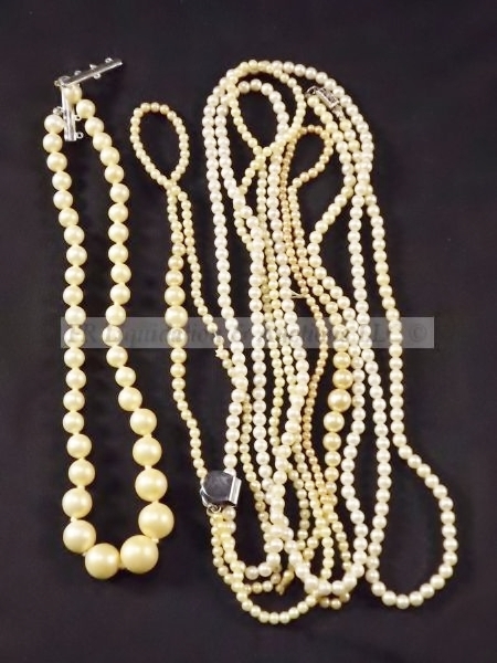 lot 94 image: Pearl, culture, Japanese, earring, necklace, jewelry