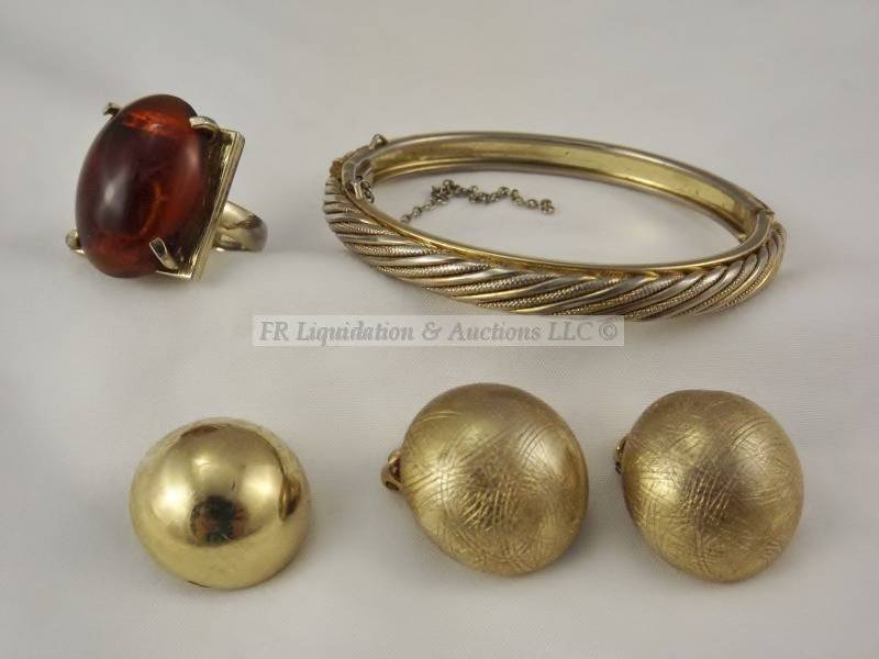 lot 101 image: Whiting & Davis, bracelet, earrings, earring, jewelry
