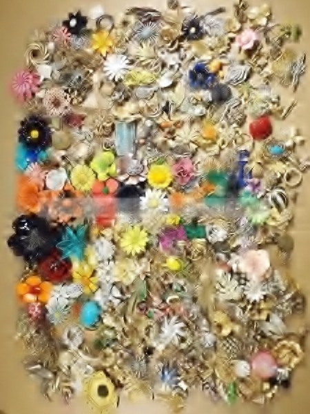 lot 75 image: Fashion Jewelry