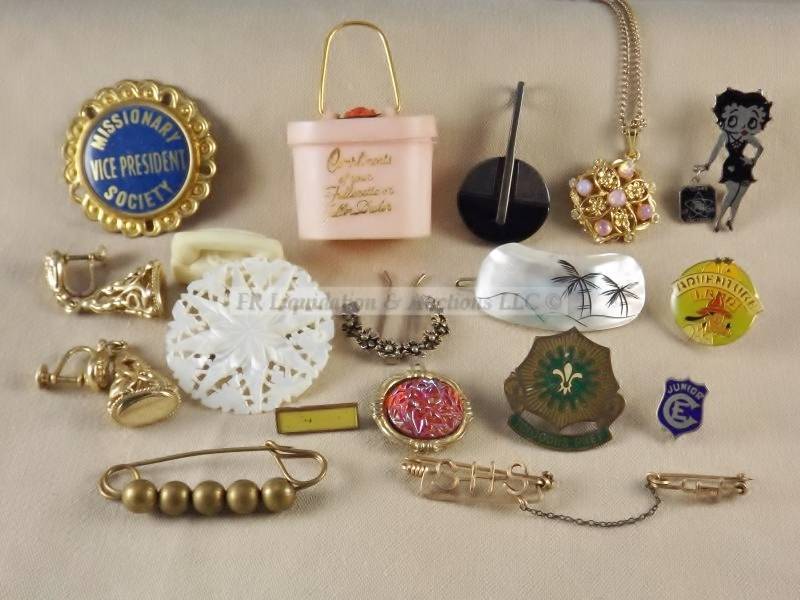 lot 112 image: Disney, ATT, princess, jewelry, fused glass, opal, Israel, pendant, Egyptian revival, older, C-clasp, C clasp, Mother of pearl
