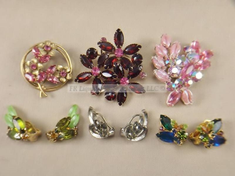 lot 113 image: Rivoli, jewelry, brooch, pin, earrings, necklace