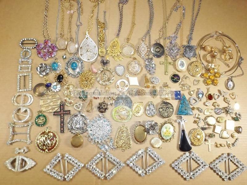 lot 151 image: Fashion Jewelry