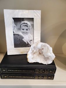 lot 18 image: Fabulous Crystal Geode, Twos Company Frame & Books