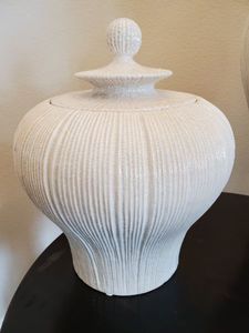 lot 33 image: Large Ribbed Container with Lid