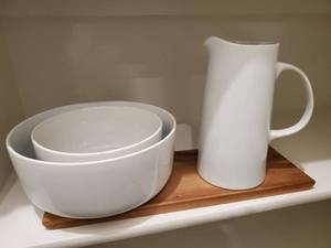 lot 46 image: Threshold Kitchen Grouping