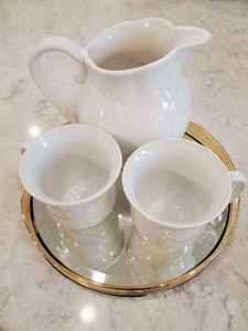 lot 48 image: Mirrored Tray with Mugs & Pitcher