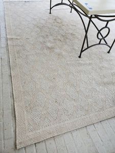 lot 73 image: Off White with Grey Outdoor Rug