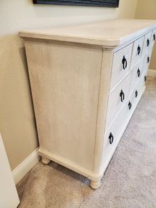 lot 104 image: Universal Paula Deen Bungalow Dresser