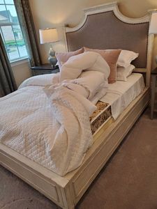 lot 111 image: Bassett Bella Cottage Queen Upholstered Bed with Weathered Finish