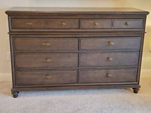 lot 121 image: Universal Postscript Button Front Dresser