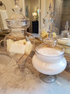 lot 136 image: Twos Company Lidded Glass Containers with Soap &amp Bath Salts
