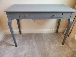 lot 250 image: Grey One Drawer Writing Desk by Greenworld Furniture Co