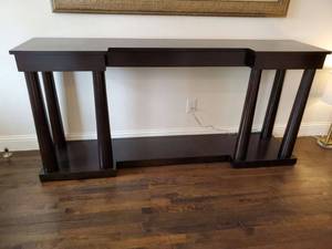 lot 31 image: Bernhardt Buffet Table