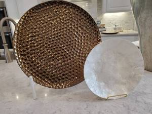 lot 202 image: Sagebrook Home Plate & Natural Cadiz Serveware