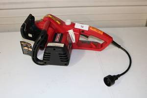 lot 14 image: Craftsman 16 Chainsaw 71-34546 Incomplete