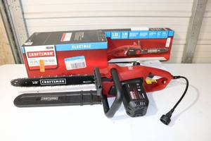 lot 21 image: Craftsman 18 Electric Chainsaw 71-34121