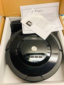 lot 90 image: iRobot Roomba 805 AeroForce Vacuum Cleaner