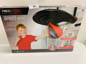 lot 96 image: Speed Bag Rec-Tek Over the Door