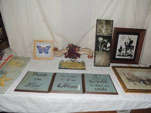 lot 89 image: Lot of wall art flowers, fruit, religious and more