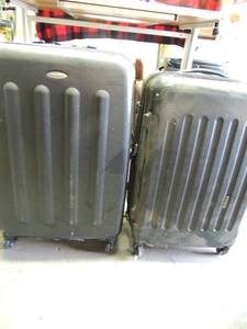 lot 157 image: 2 black Samsonite rolling suitcases hard side good shape