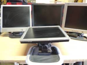 lot 168 image: 4 computer screens Compaq, NOC,HP and Dell unknown working conditions