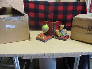lot 169 image: 2 boxes full- 4 sets of NIB bookends, books and pencils