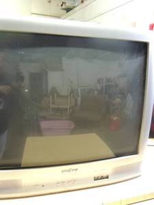 lot 195 image: Insignia TV no remote push buttons 27