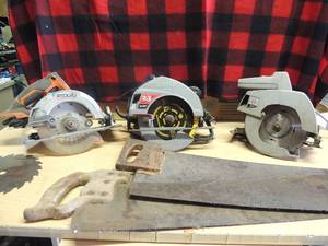 lot 205 image: 3 hand saws- ridged skill saw no charger no battery RV 6.5 2.3 amp skillsaw 12 amp 7.25 cut black and decker 7.25 circular saw