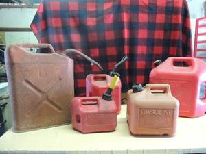 lot 208 image: Various gas cans from 1 gallon to 5 gallon, antique metal 5 gallon gas can with long nozzle 5 total cans